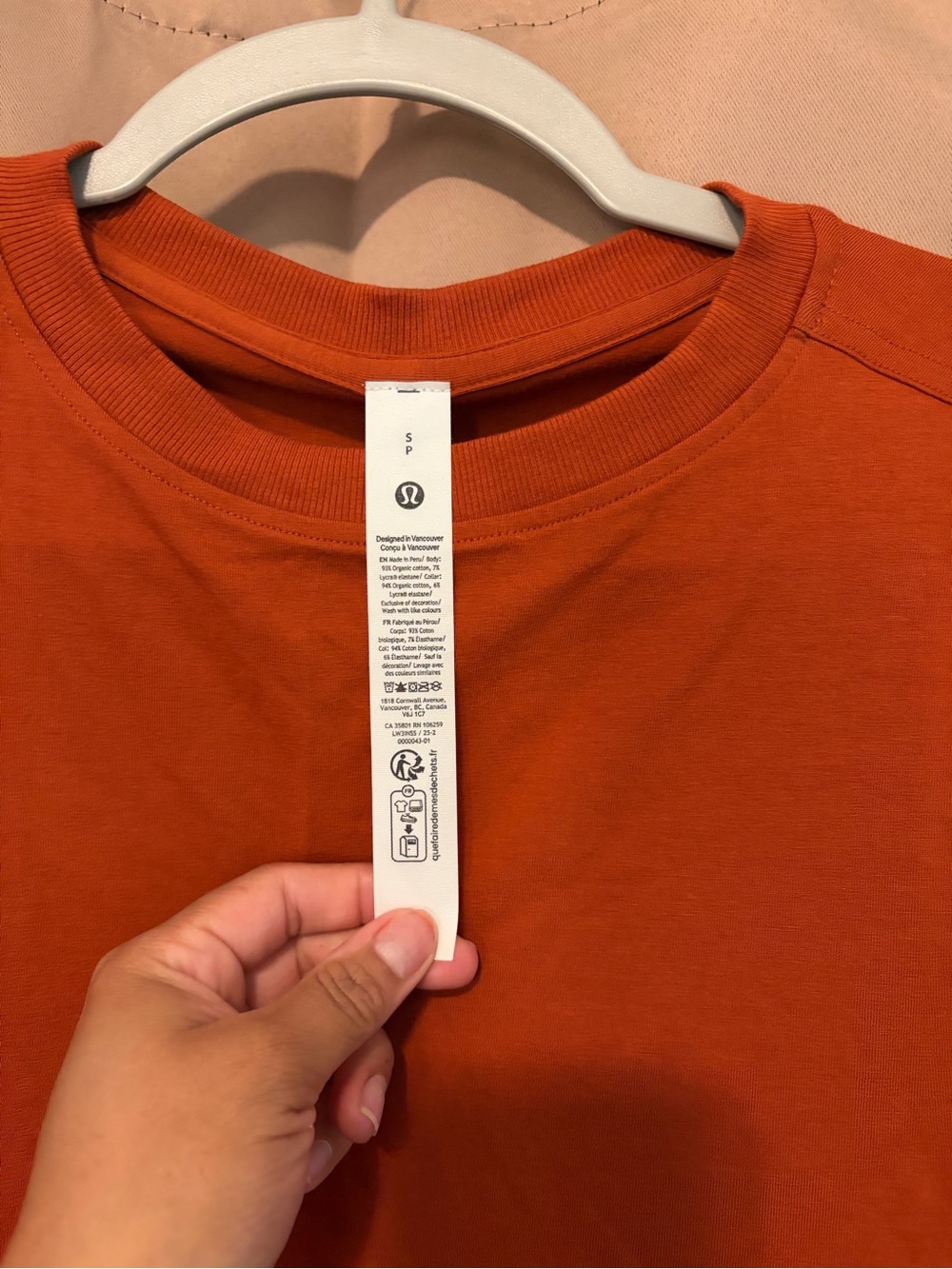 Lululemon top